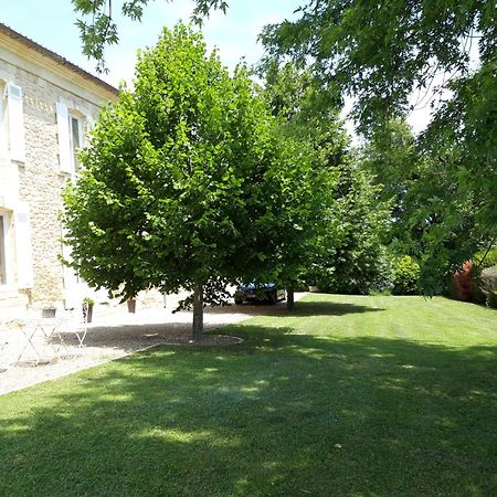 Bed and Breakfast La Gentilhommiere Saint-Aubin-de-Branne Zewnętrze zdjęcie
